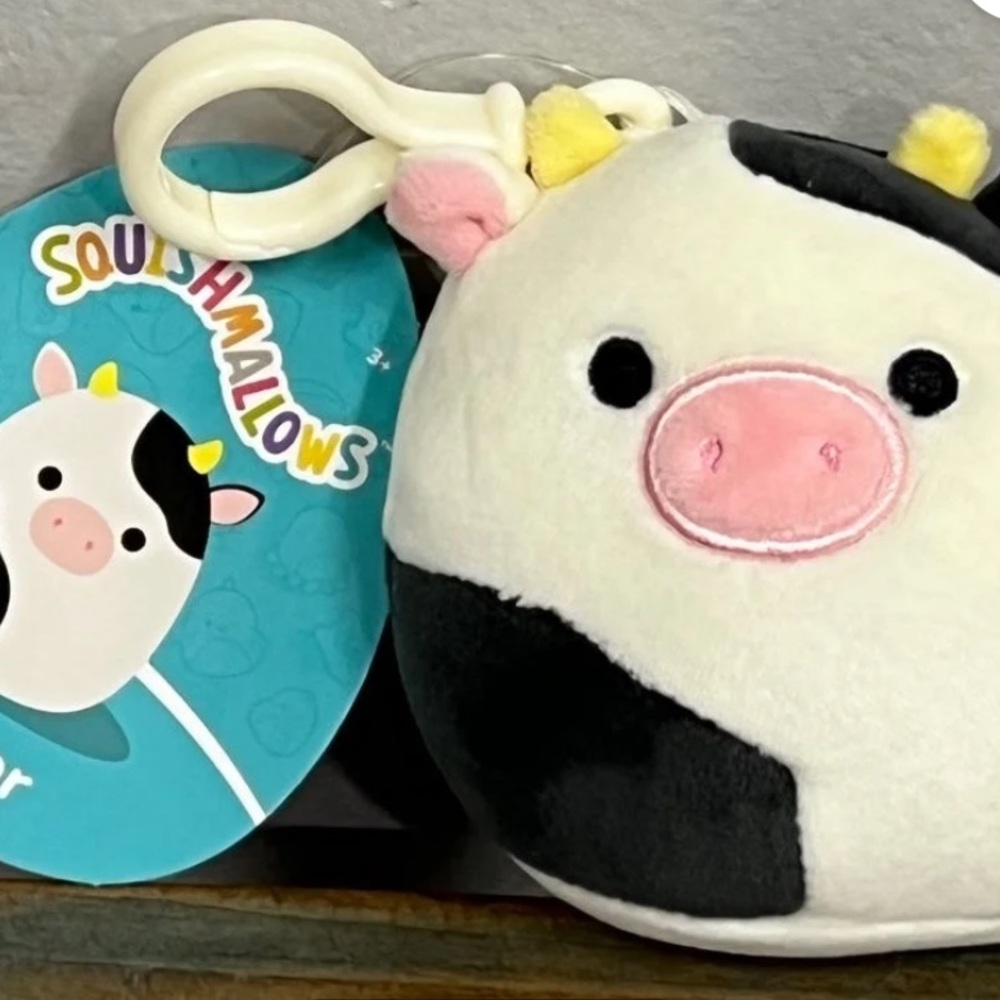 3.5 Connor squishmallow clip